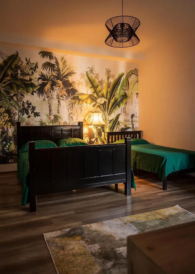 The Tropical House Tirana Apartment 0*,  Albania