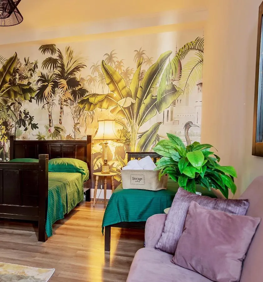 The Tropical House Tirana Apartment 0*,